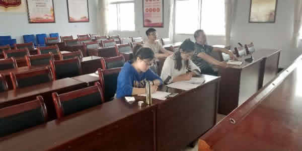 隴運(yùn)集團(tuán)公司召開(kāi)掃黑除惡專項(xiàng)斗爭(zhēng)專題會(huì)議