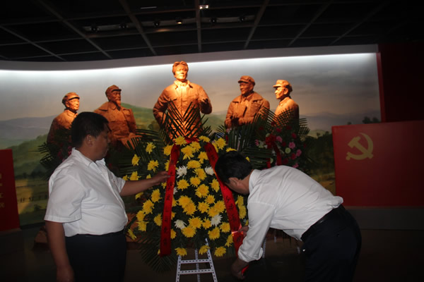 隴運(yùn)集團(tuán)公司黨委開展“不忘初心、牢記使命”紀(jì)念建黨98周年主題黨日活動