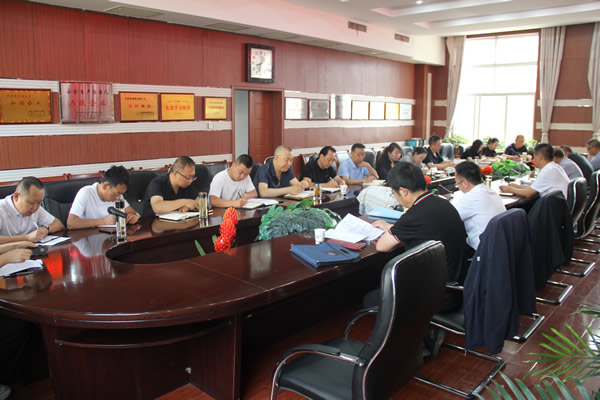 隴運集團公司召開黨委理論學(xué)習(xí)中心組集中學(xué)習(xí)暨黨委（擴大）會議