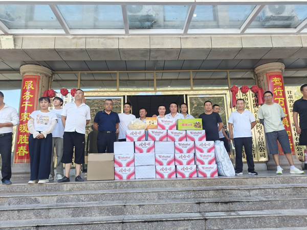 隴南市總工會在隴運(yùn)集團(tuán)公司開展“夏送清涼”慰問活動